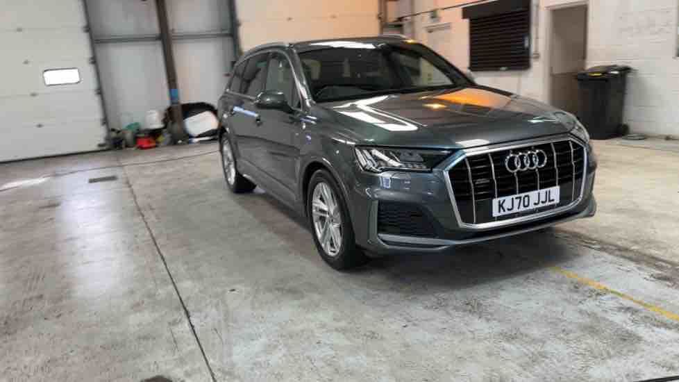 More views of Audi Q7