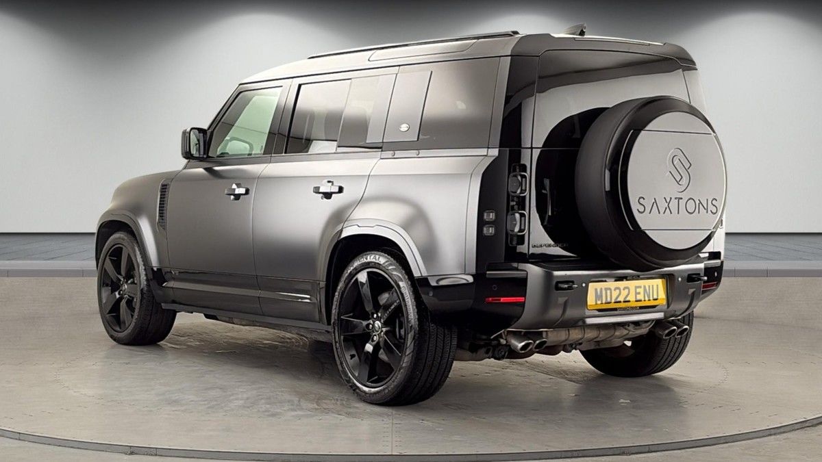 Land Rover Defender 110 Image 2