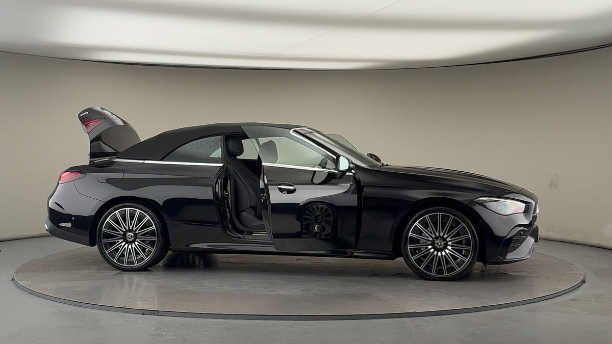 More views of Mercedes-Benz CLE