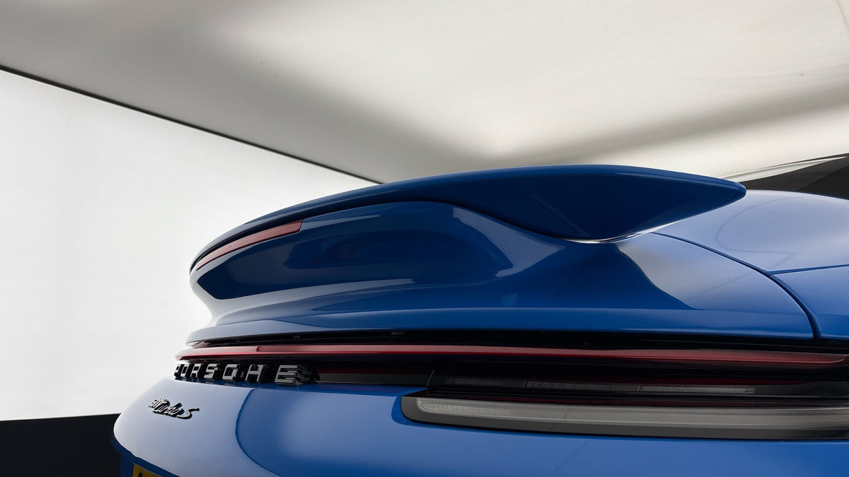 Porsche 911 Image 27