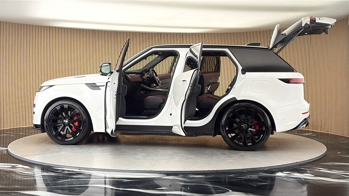 More views of Land Rover Range Rover Sport