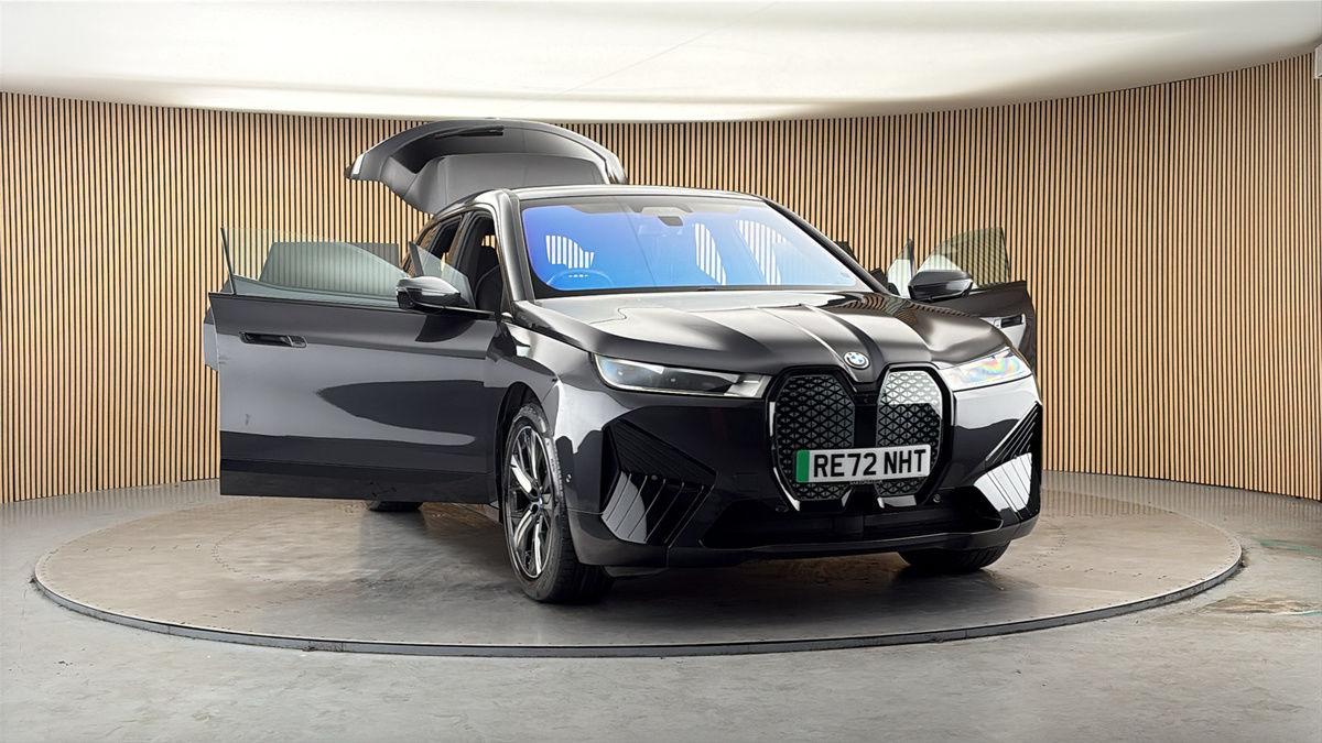 More views of BMW iX