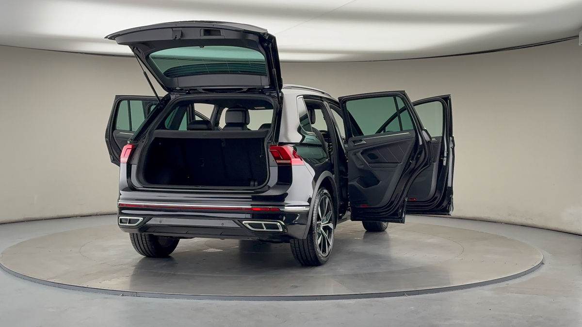 More views of Volkswagen Tiguan