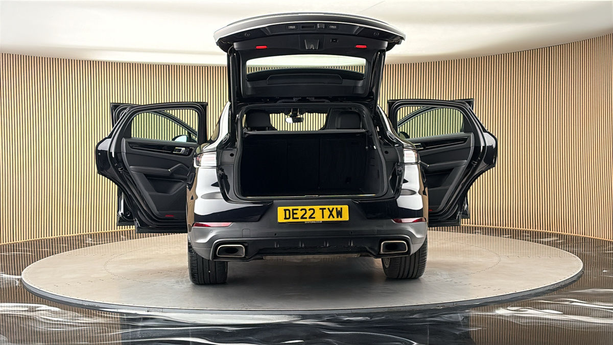 More views of Porsche Cayenne