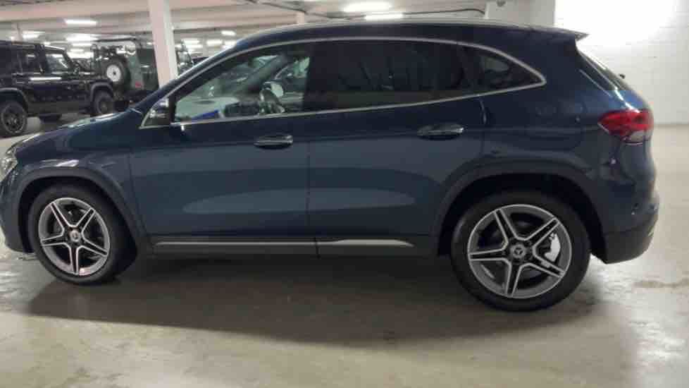 More views of Mercedes-Benz GLA