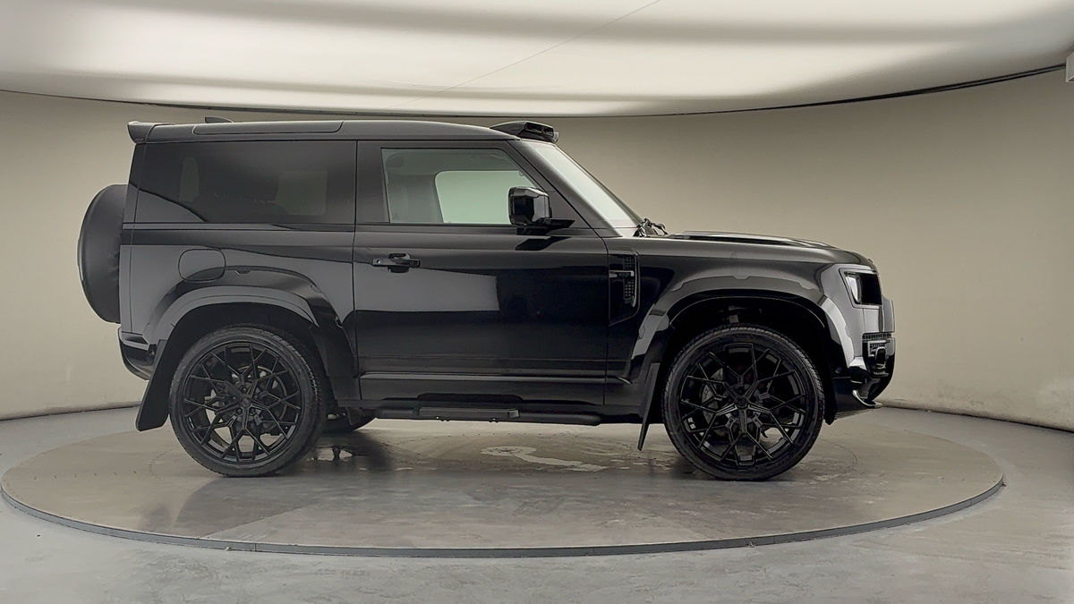 More views of Land Rover Defender 90