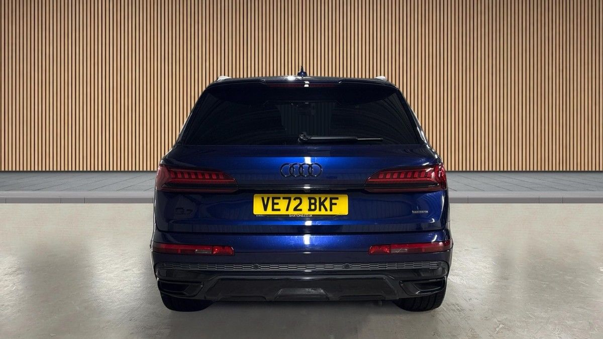 Audi Q7 Image 4