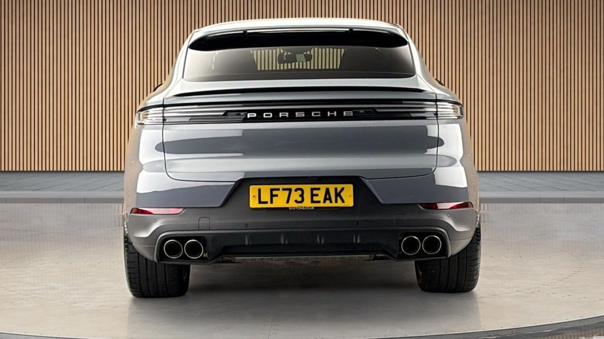 Porsche Cayenne Image 4