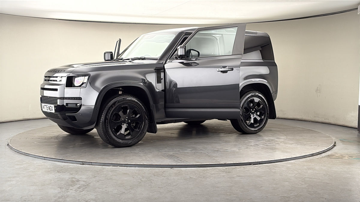 More views of Land Rover Defender 90