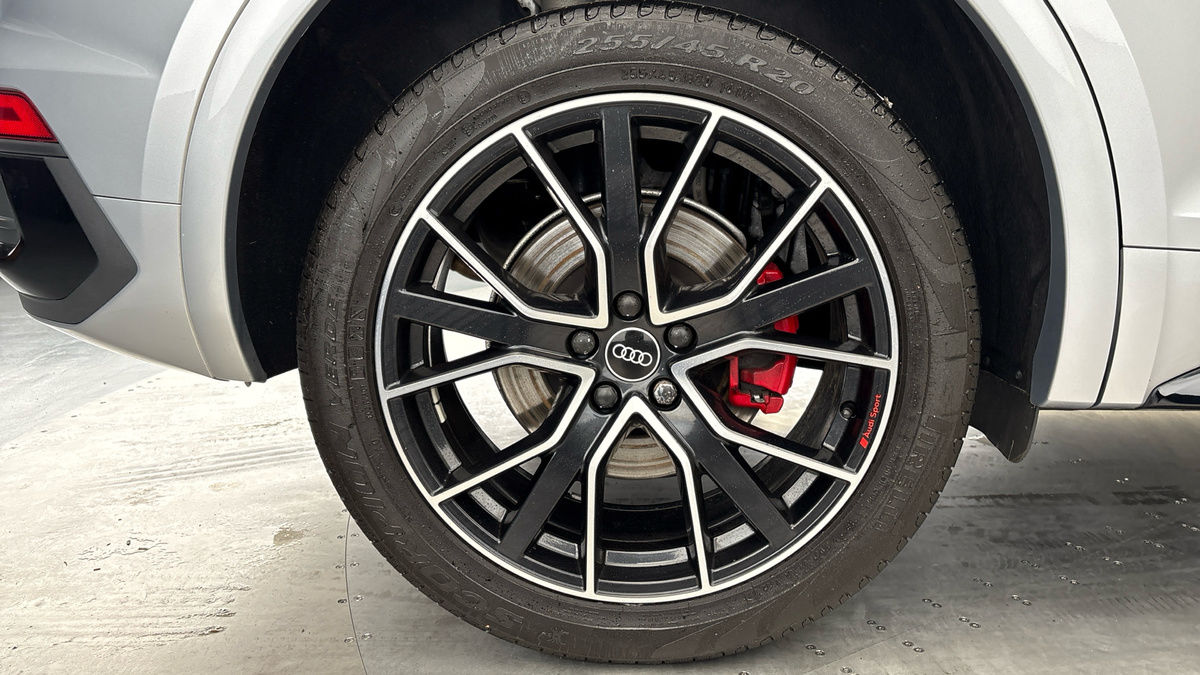 Audi Q5 Image 10