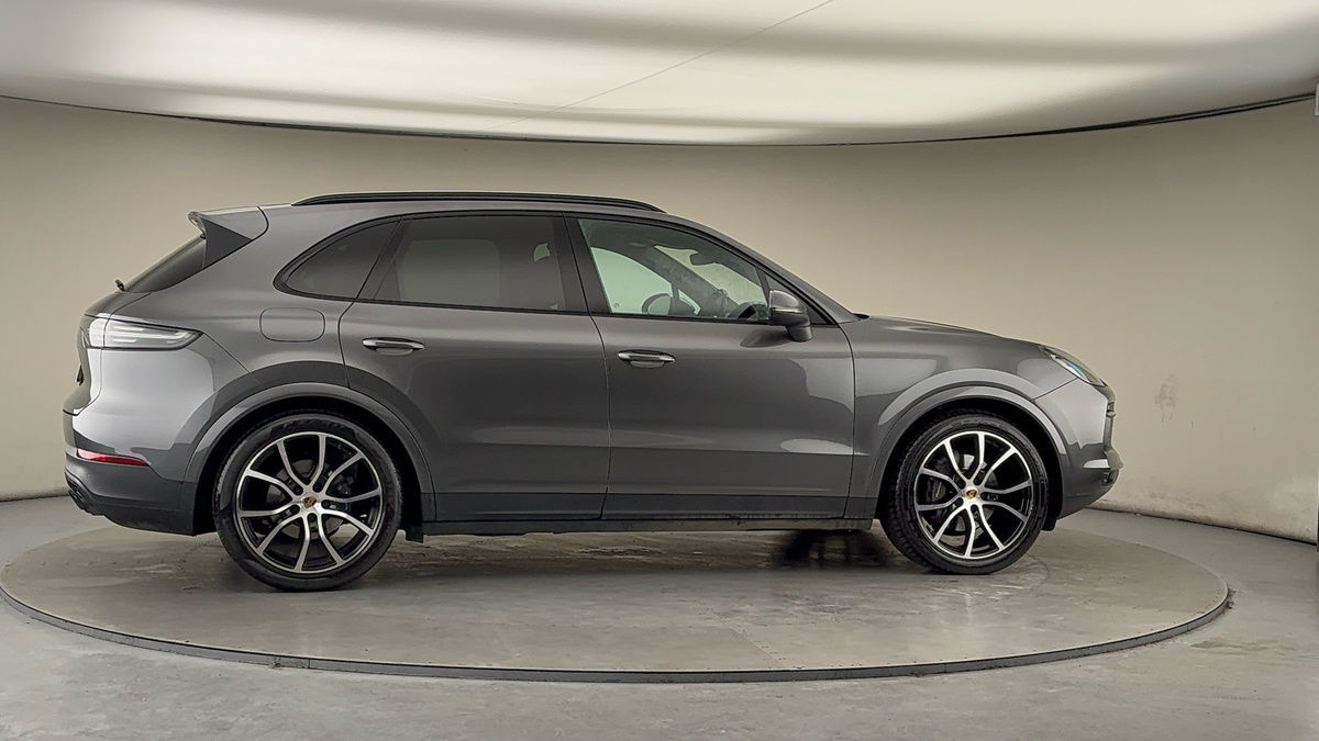 More views of Porsche Cayenne