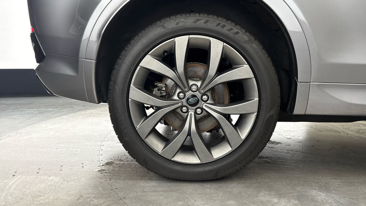 Land Rover Discovery Sport Image 10