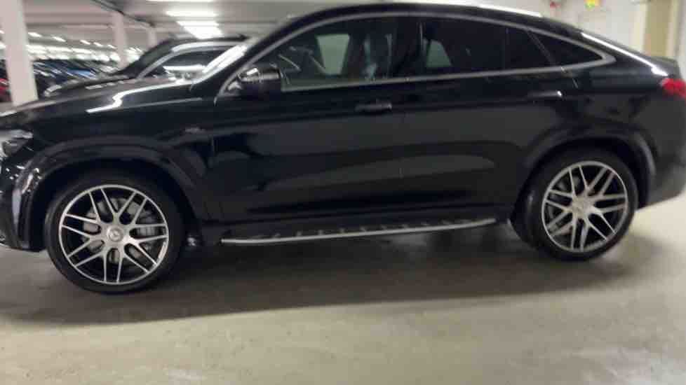 More views of Mercedes-Benz GLE