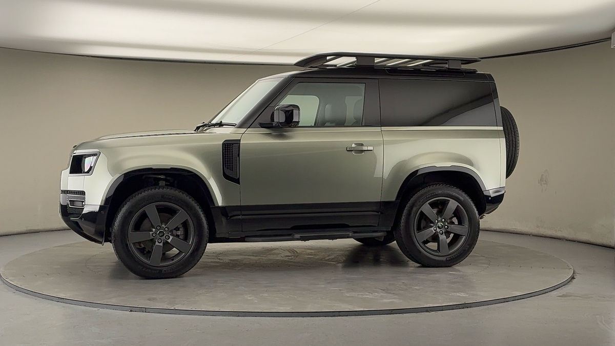 More views of Land Rover Defender 90