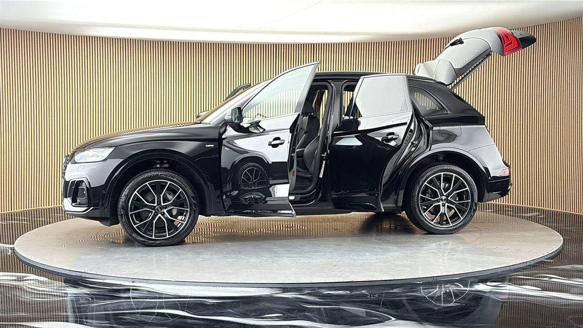 More views of Audi Q5