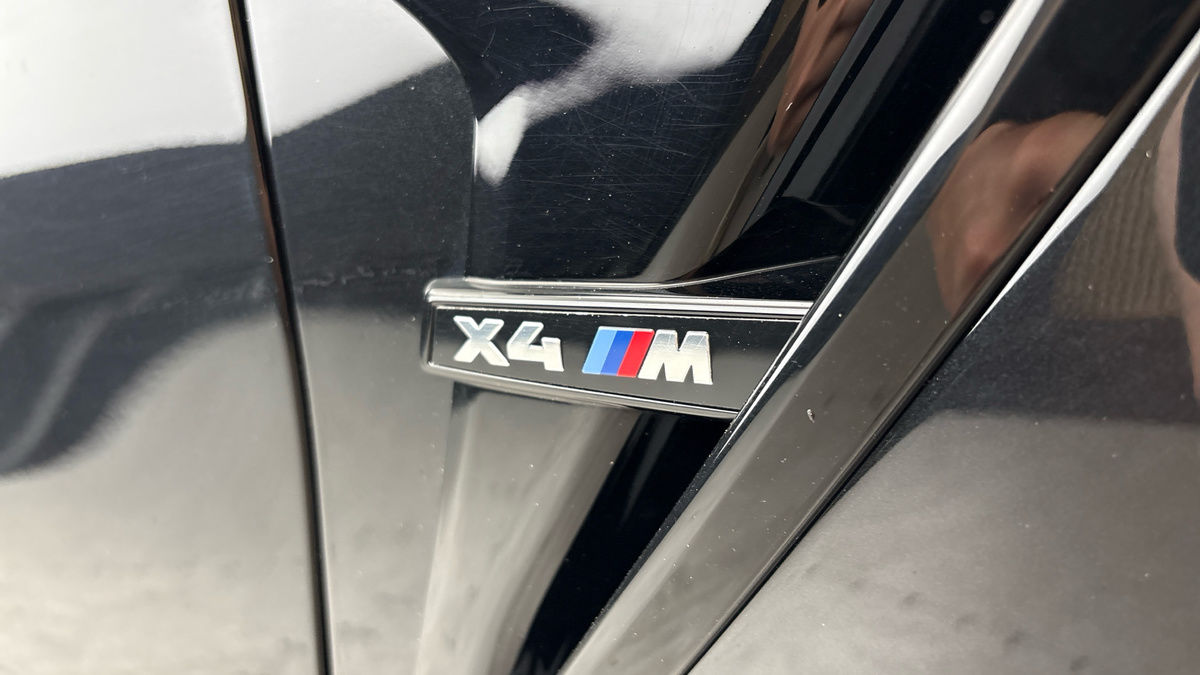 More views of BMW X4 M