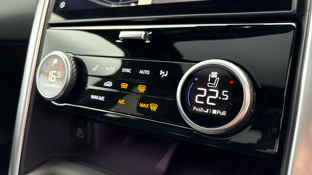 Land Rover Discovery Image 25