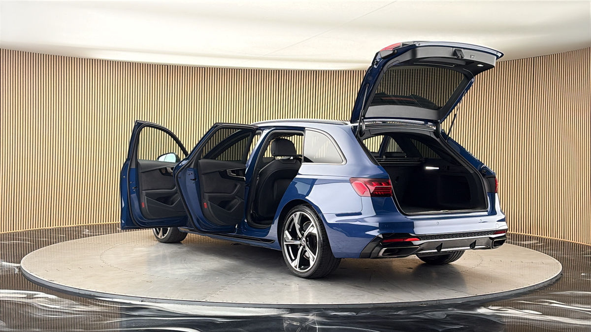 Audi A4 Avant Image 23