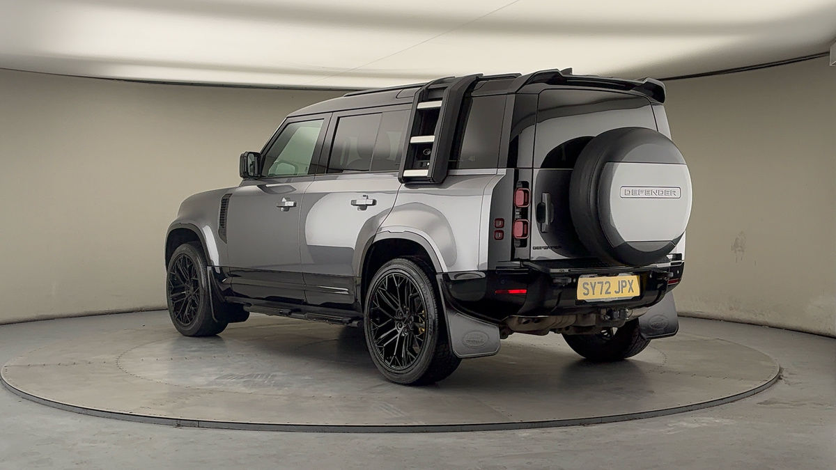 Land Rover Defender 110 Image 2