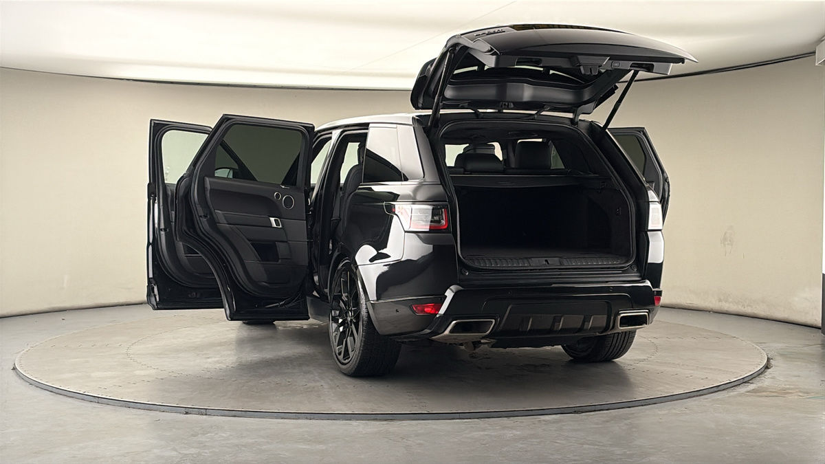 More views of Land Rover Range Rover Sport