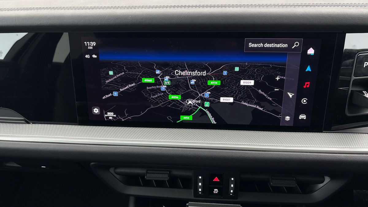 Porsche Cayenne Image 17