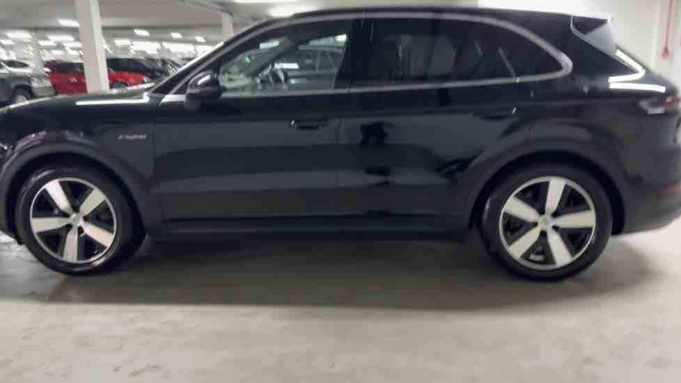 More views of Porsche Cayenne