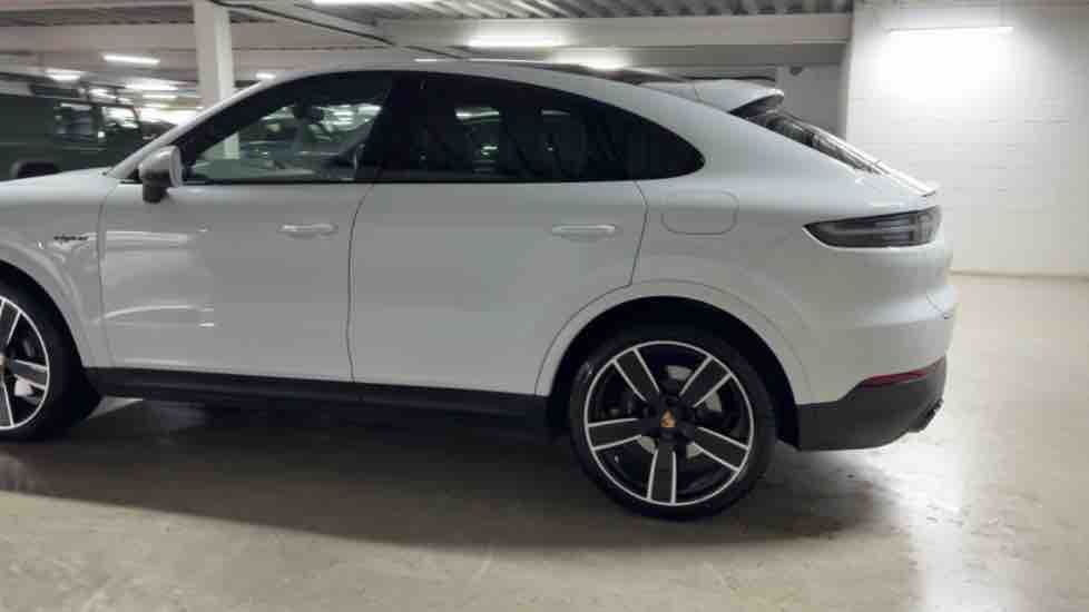 More views of Porsche Cayenne