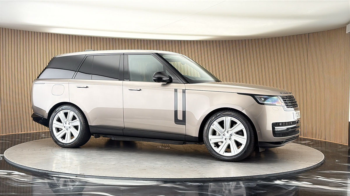 More views of Land Rover Range Rover