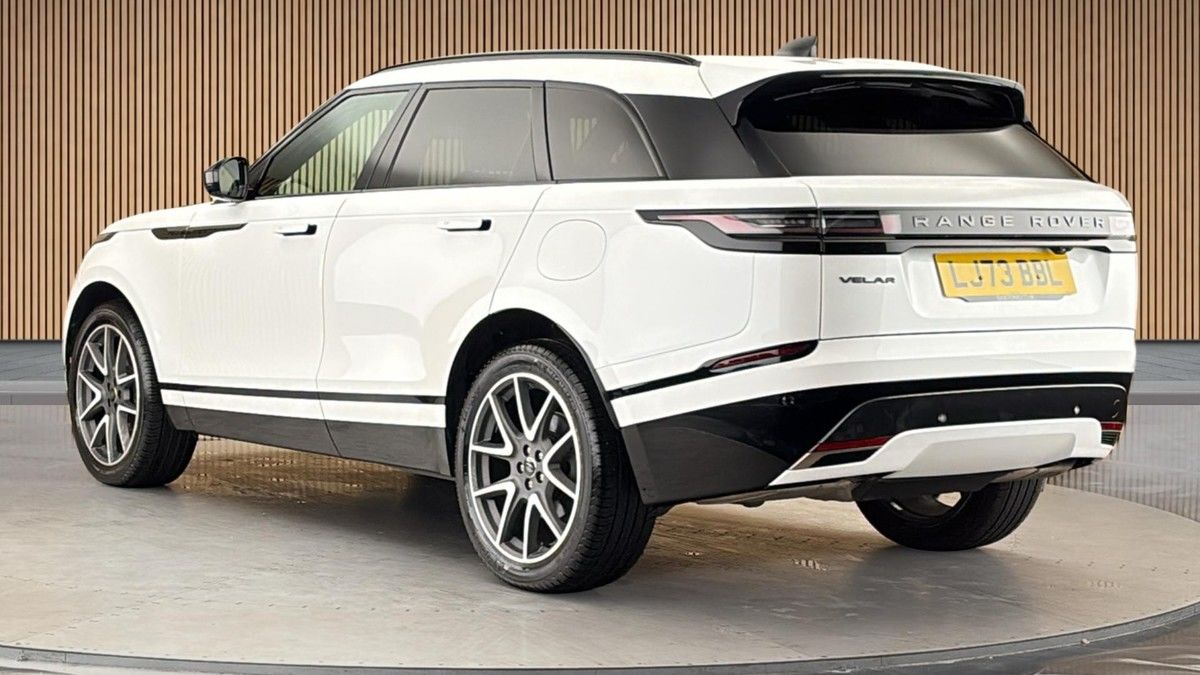 Land Rover Range Rover Velar Image 2