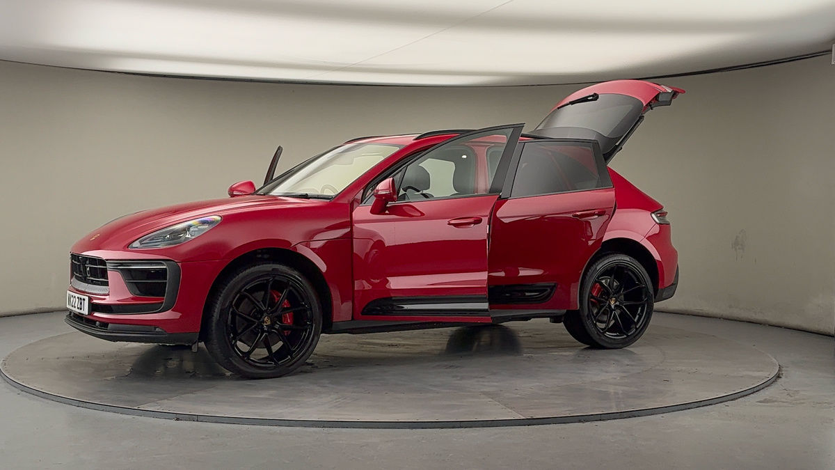 More views of Porsche Macan