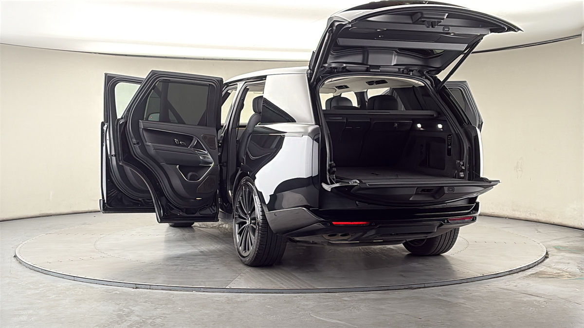 More views of Land Rover Range Rover