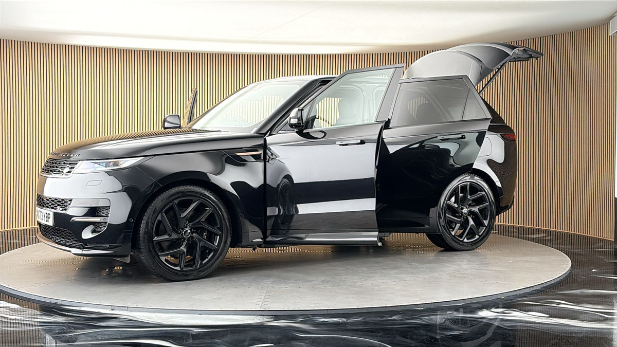 More views of Land Rover Range Rover Sport