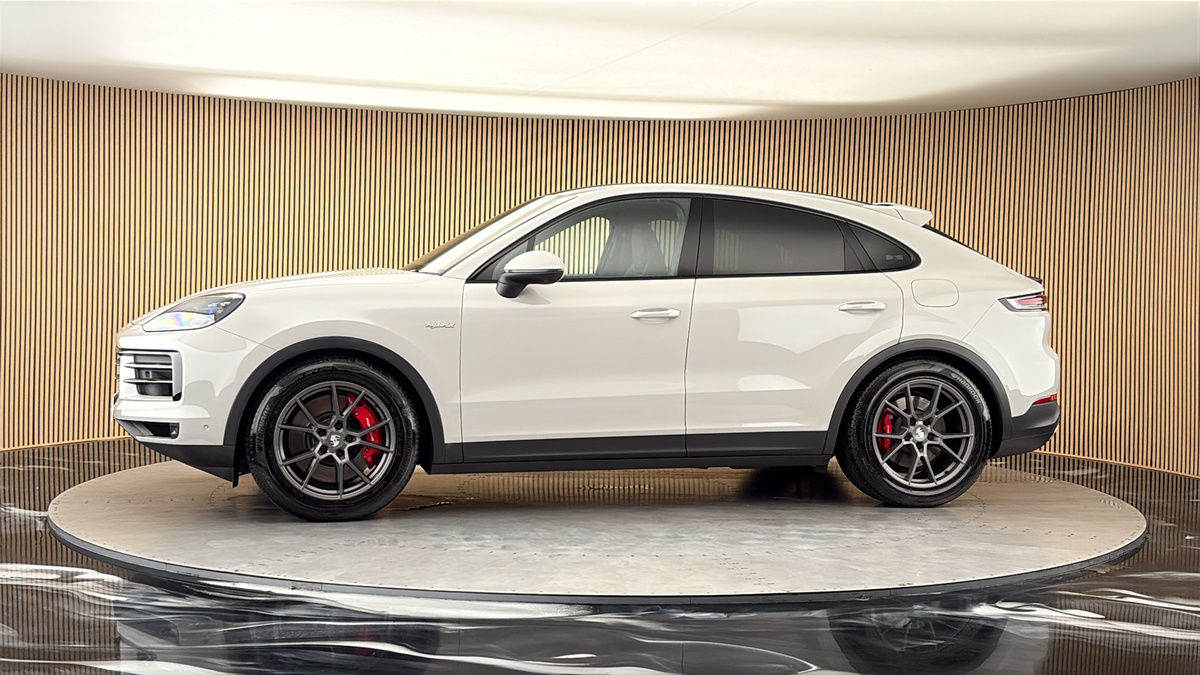 More views of Porsche Cayenne