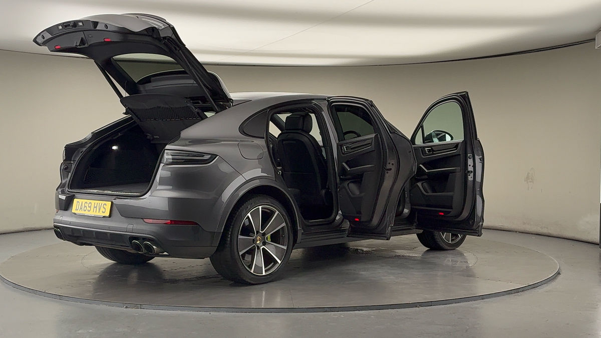 More views of Porsche Cayenne