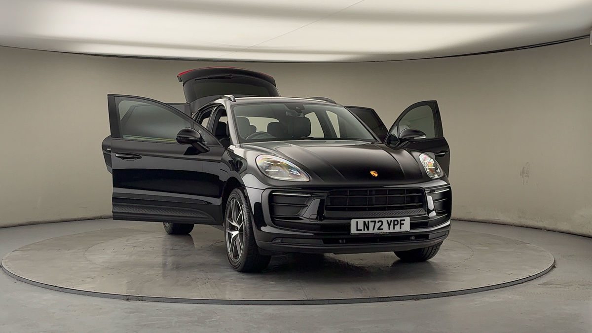 More views of Porsche Macan