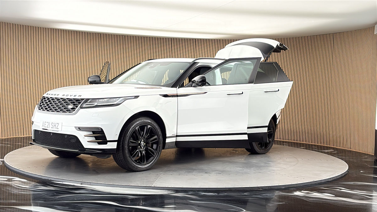 Land Rover Range Rover Velar Image 22