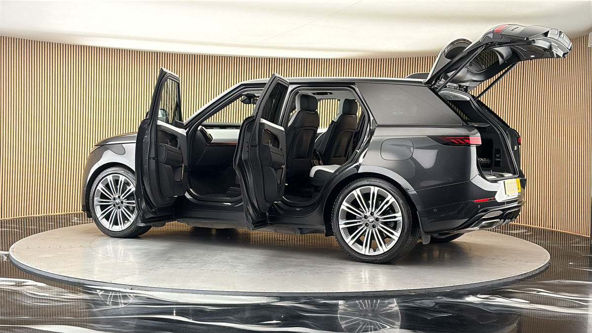 More views of Land Rover Range Rover Sport