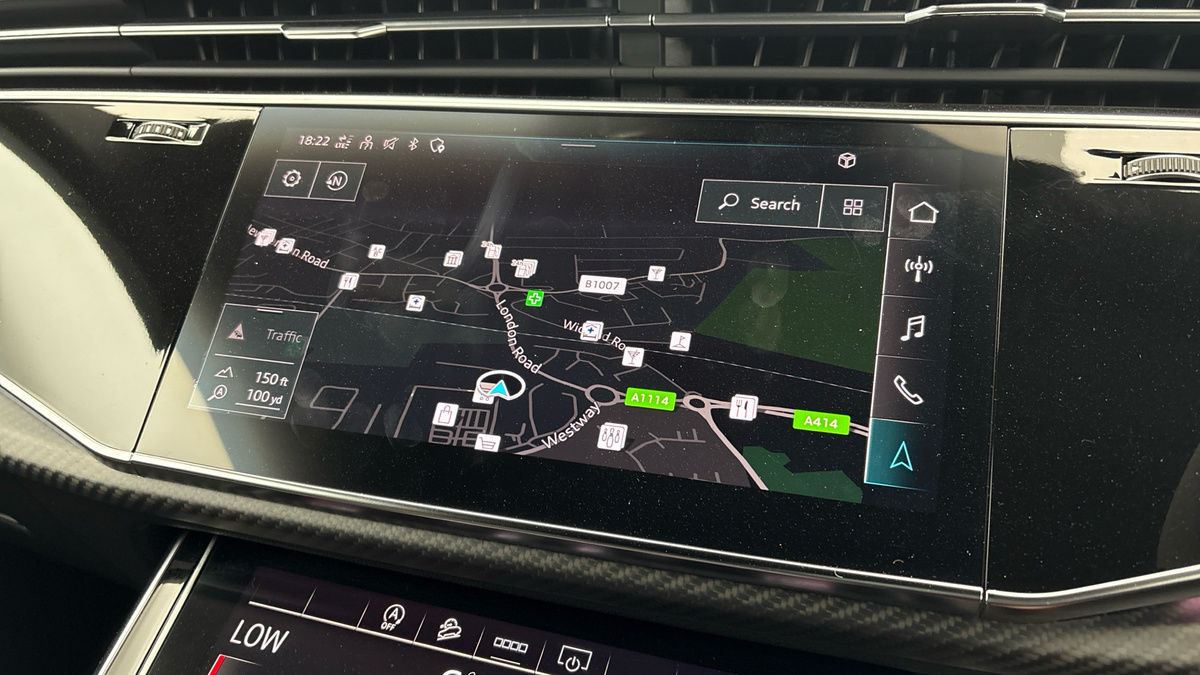 Audi RSQ8 Image 17