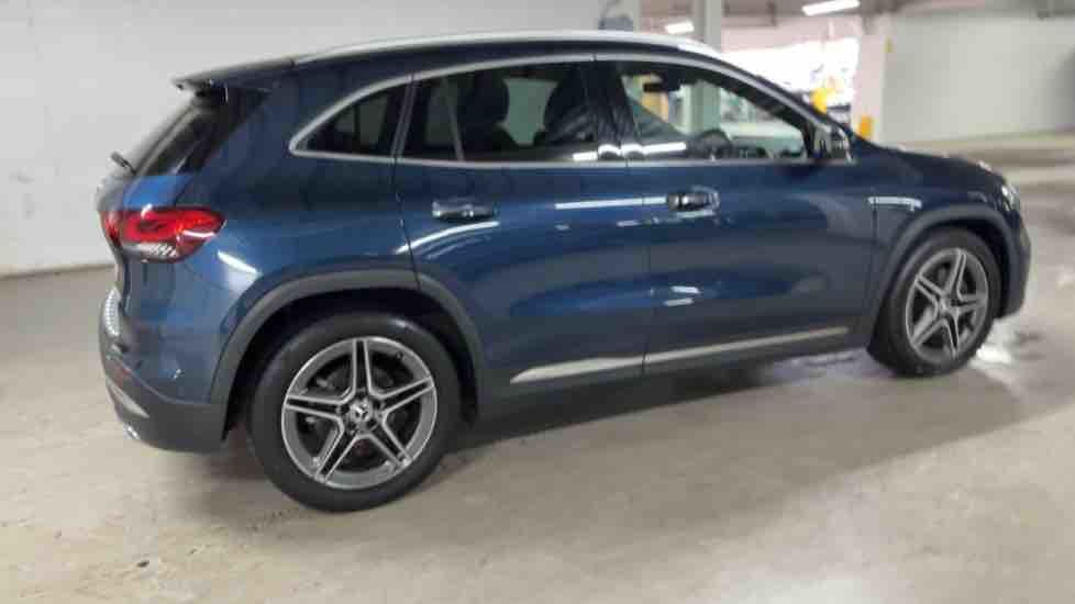More views of Mercedes-Benz GLA