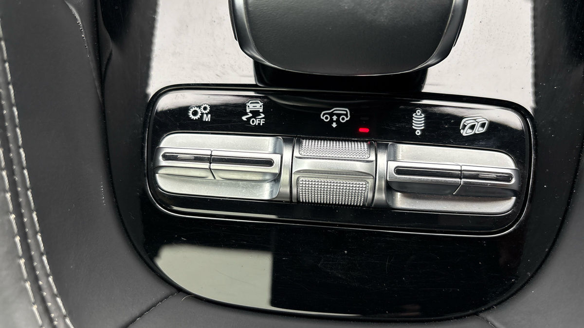 Mercedes-Benz GLE Image 34
