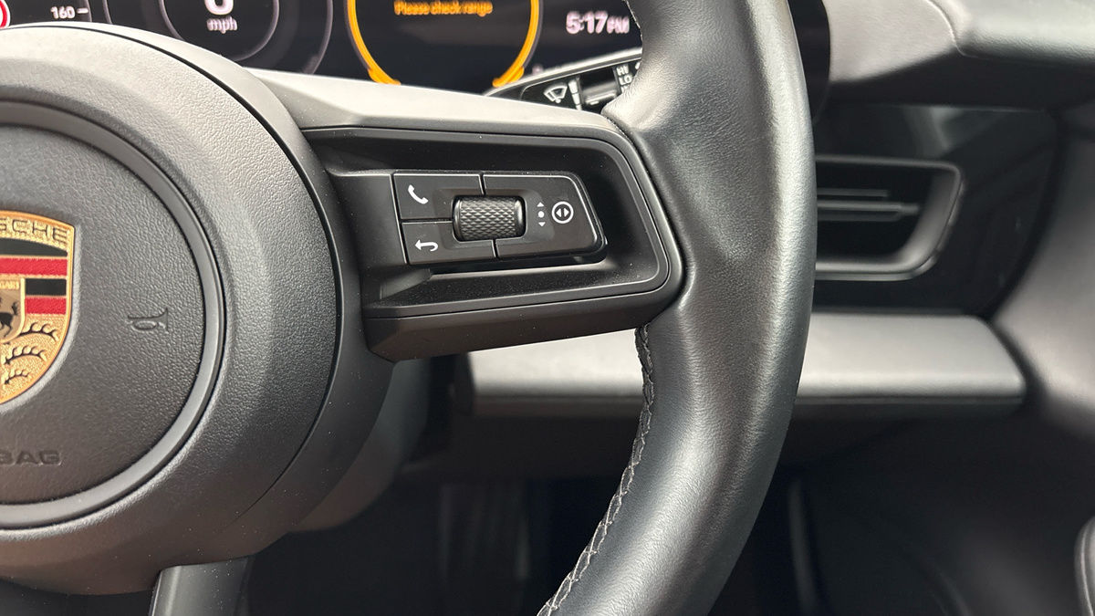 Porsche Taycan Image 14