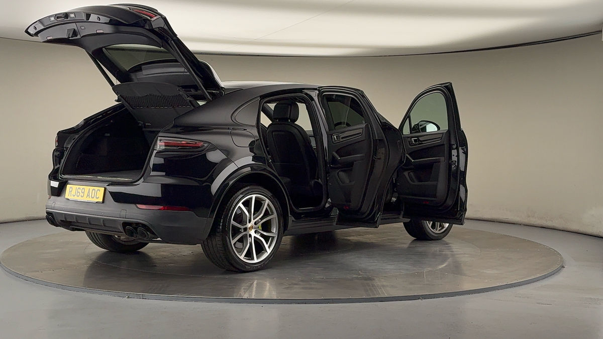 More views of Porsche Cayenne