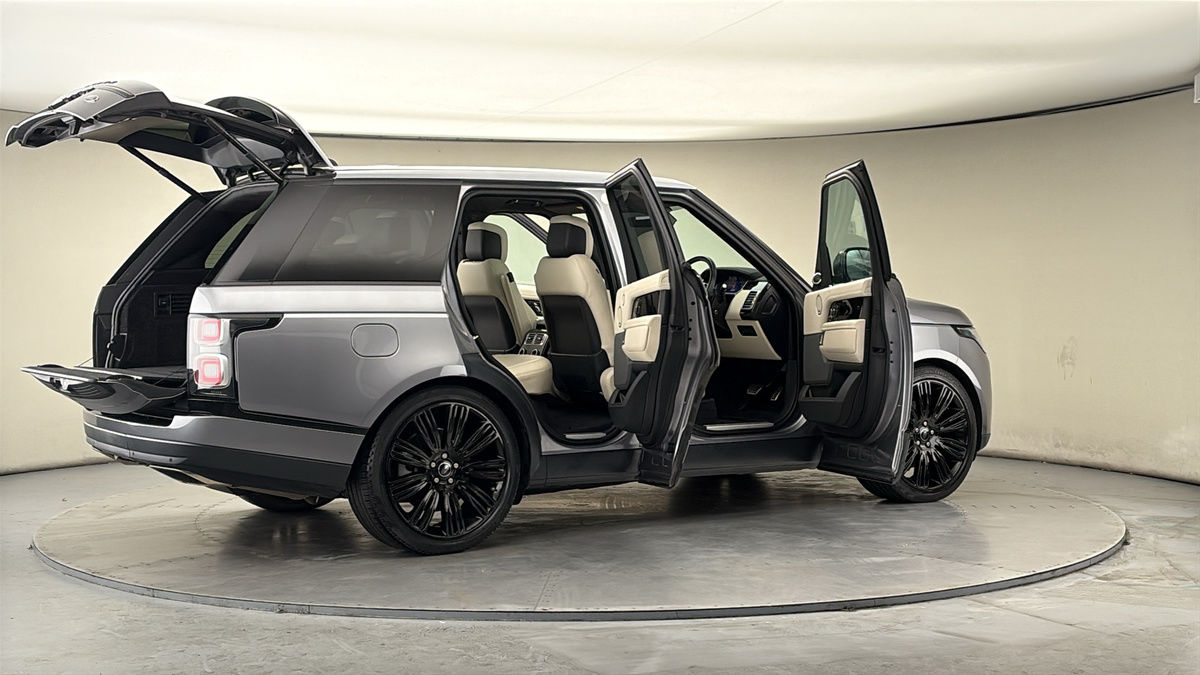 More views of Land Rover Range Rover