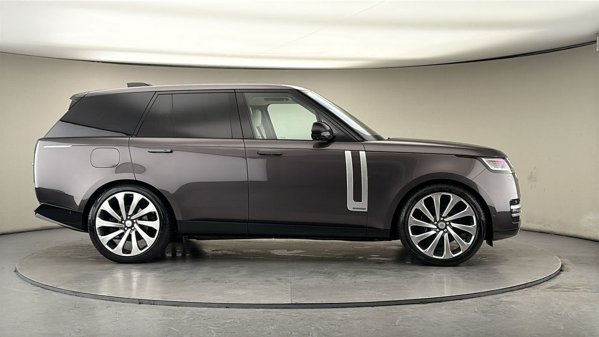 More views of Land Rover Range Rover