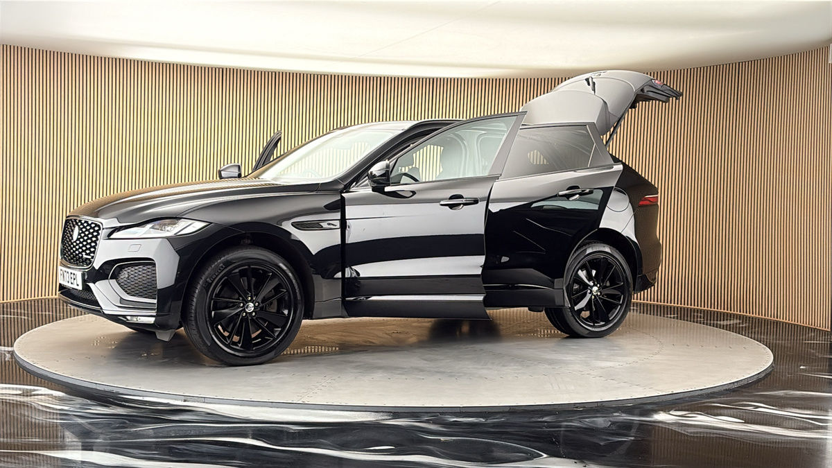 More views of Jaguar F-PACE