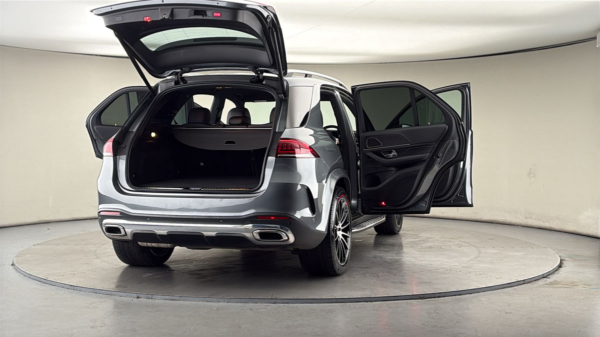 More views of Mercedes-Benz GLE