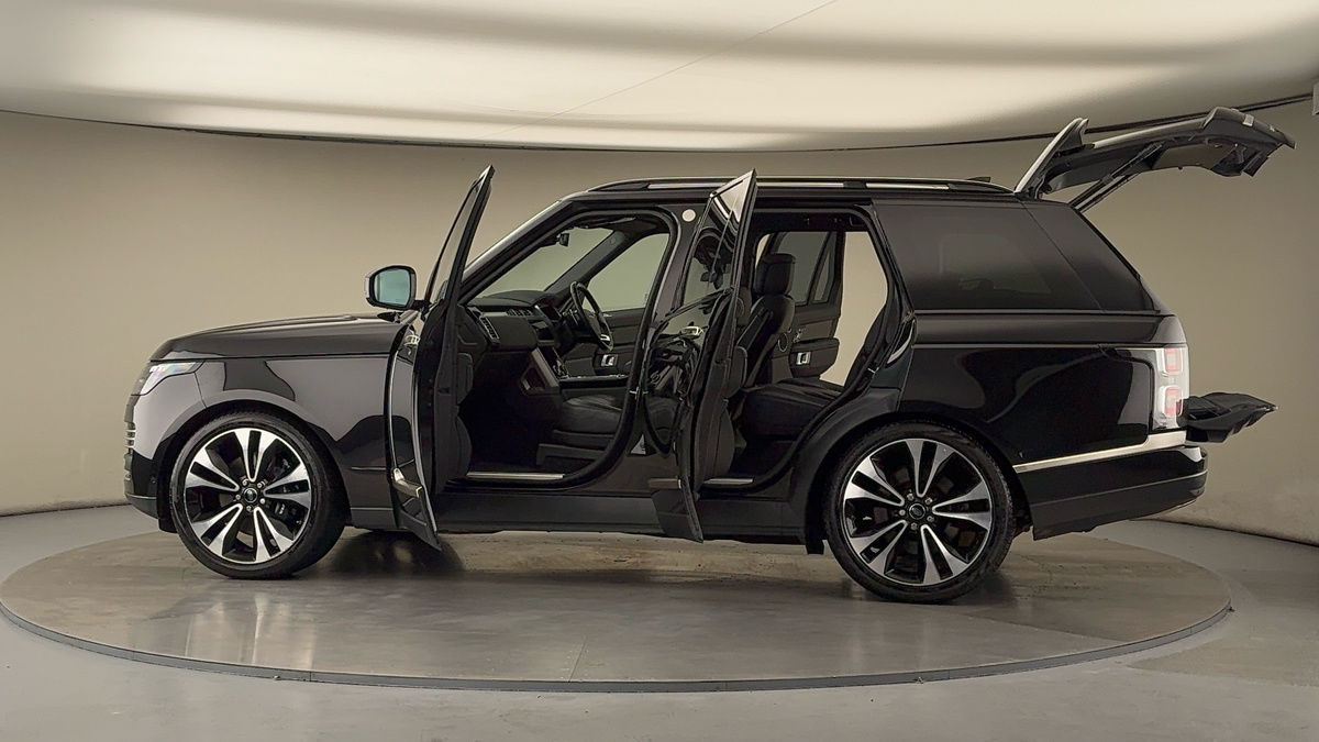 More views of Land Rover Range Rover