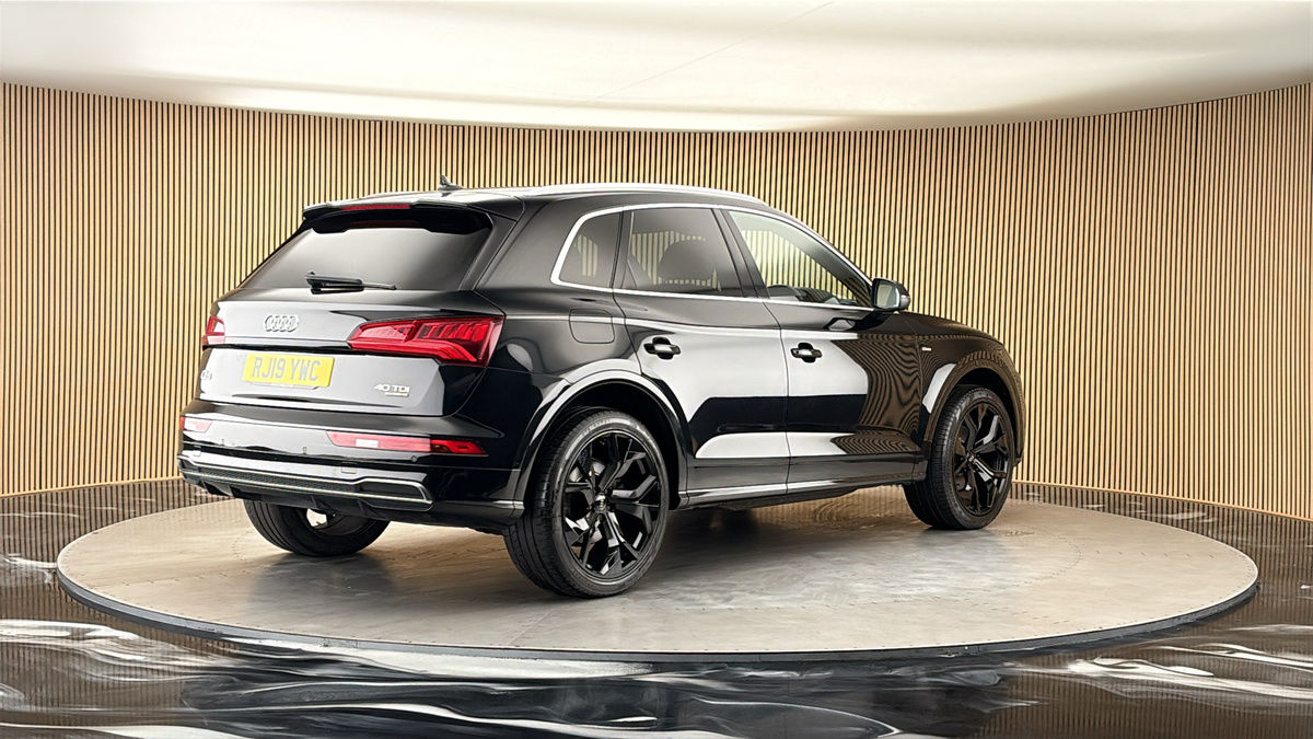 Audi Q5 Image 21