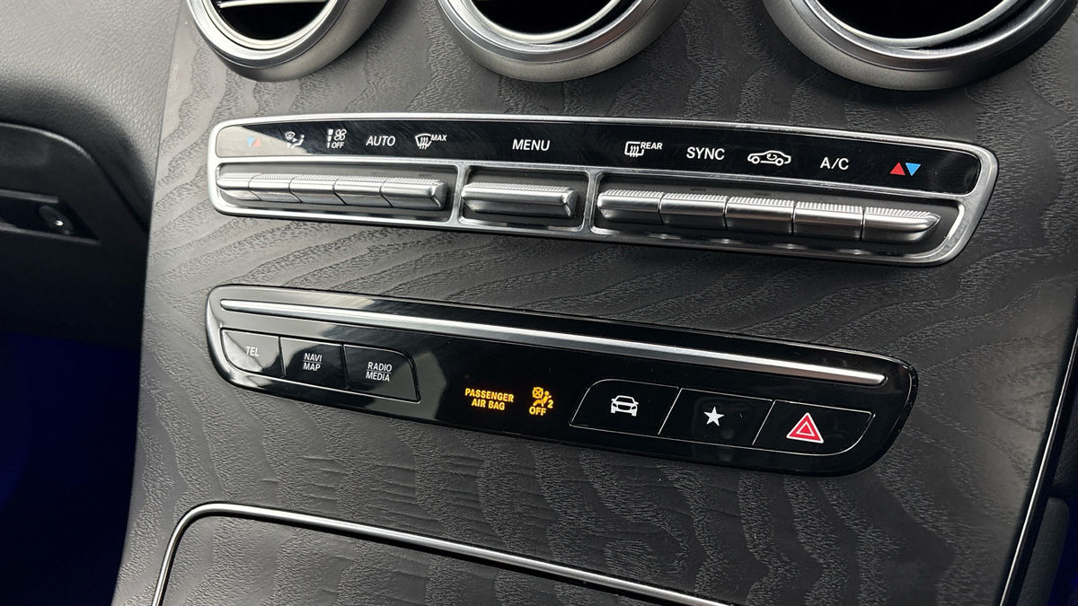 Mercedes-Benz GLC Image 28