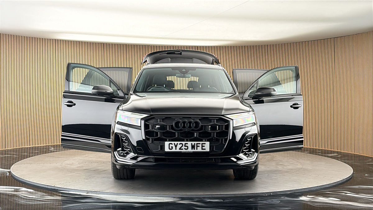 More views of Audi Q7